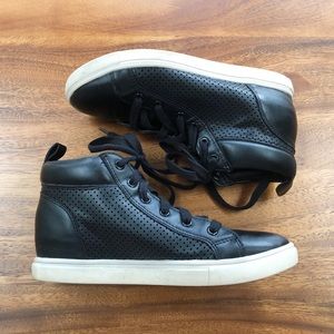 Black Fashion Sneakers Mossimo Women’s Size 8
